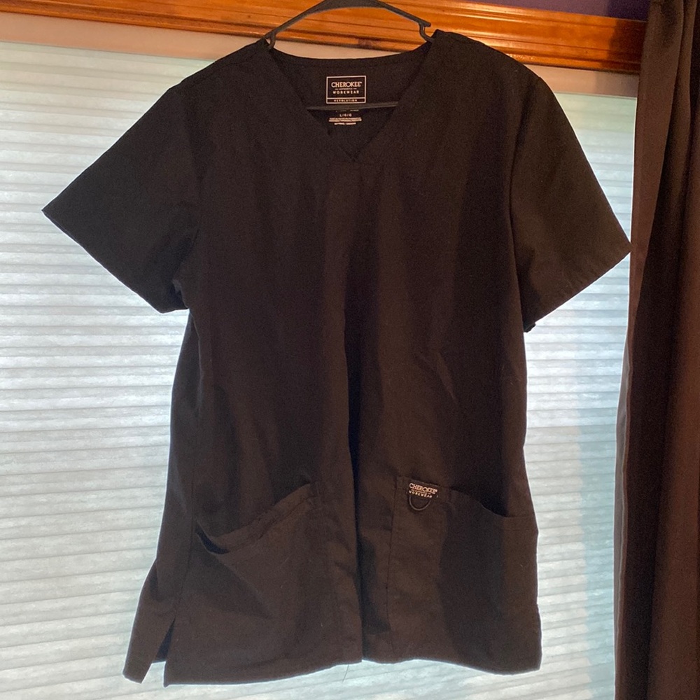 LIKE NEW Cherokee workwear scrub top
